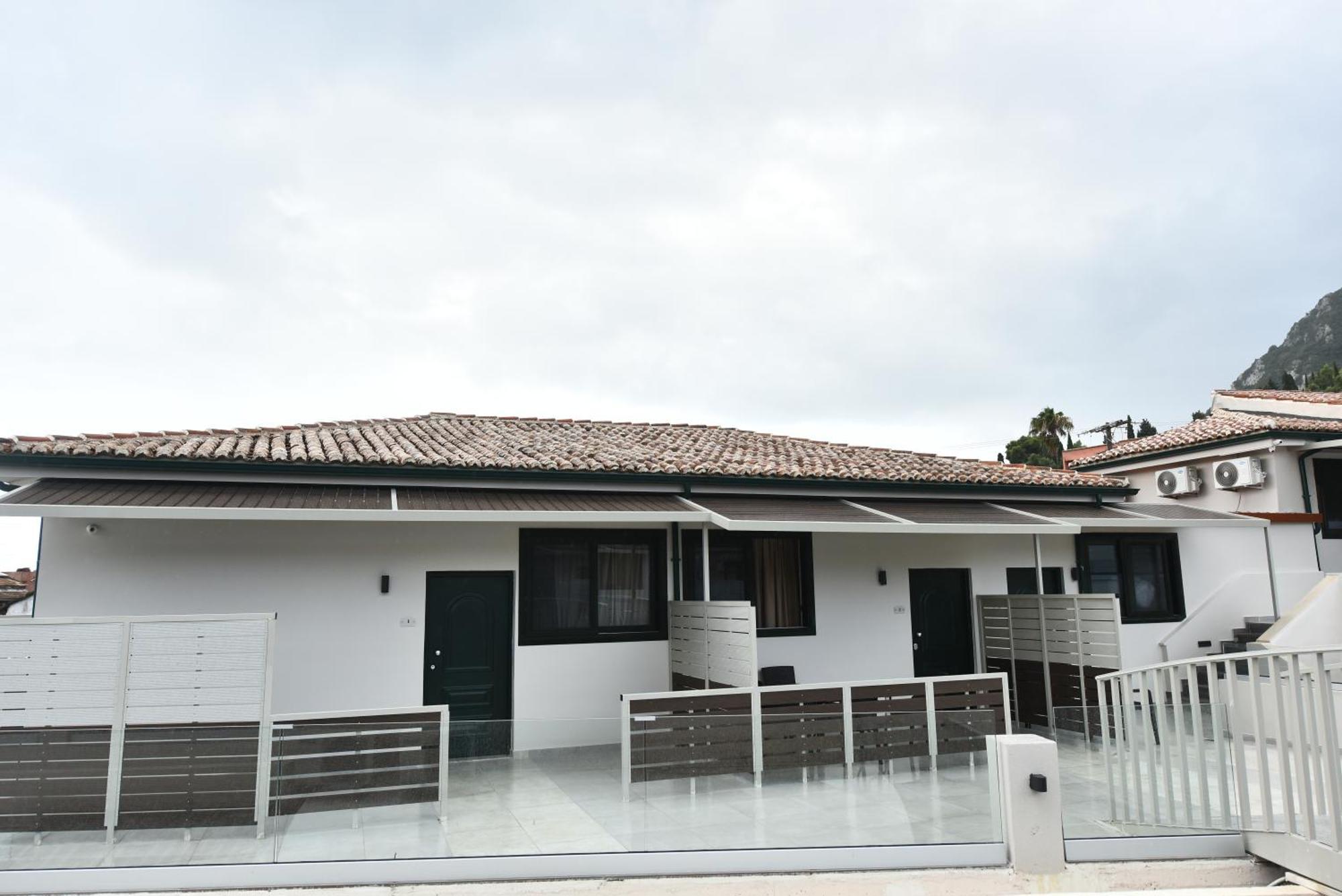Corfu Gold Luxury Suites Benitses  Exteriör bild